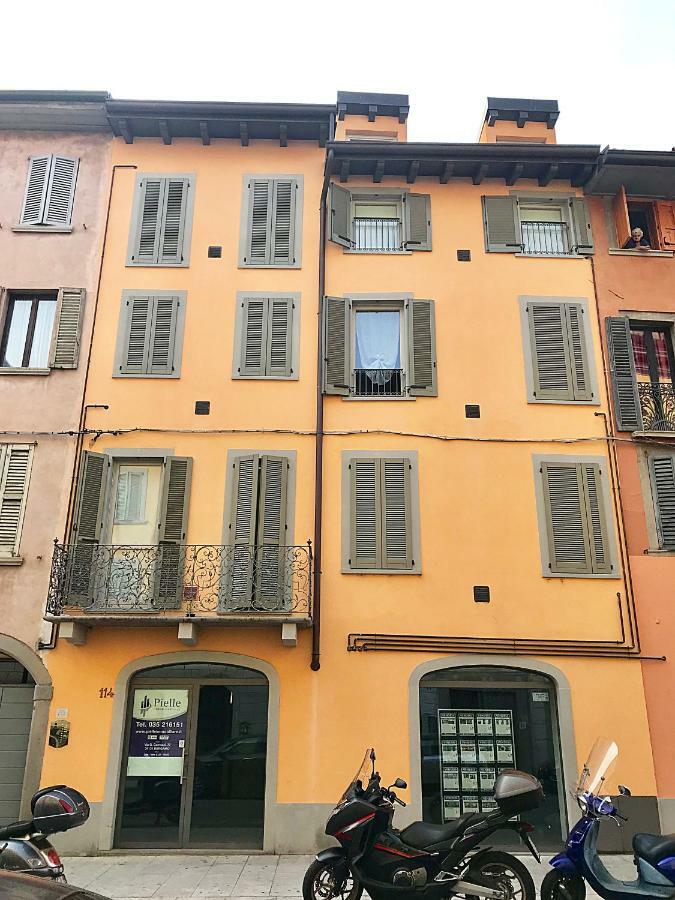 House Of Artist Lägenhet Bergamo Exteriör bild